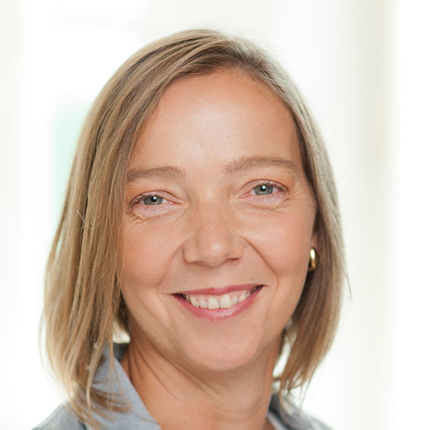 jeromin-personalberatung-und-Coaching-team-portrait-janet-jeromin