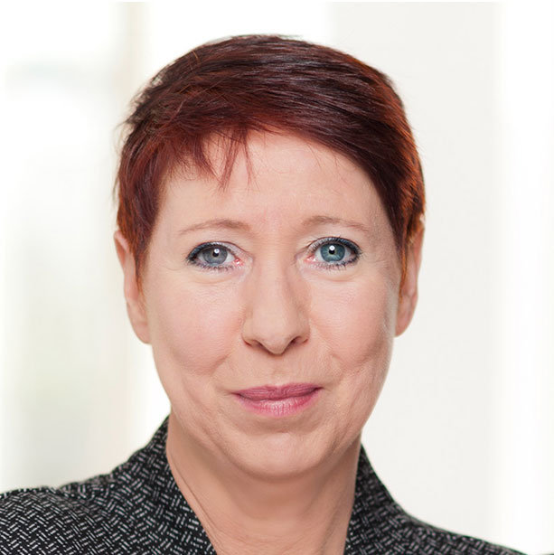 jeromin-personalberatung-und-Coaching-team-portrait-karen-vogel